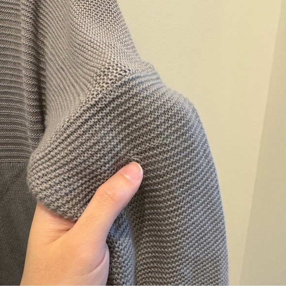 Helmut Lang Lightweight Scoop Neck High Low Sweater taupe grey
Size S - Picture 10 of 10